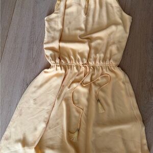 White House Black Market Pale Yellow Sleeveless Dress